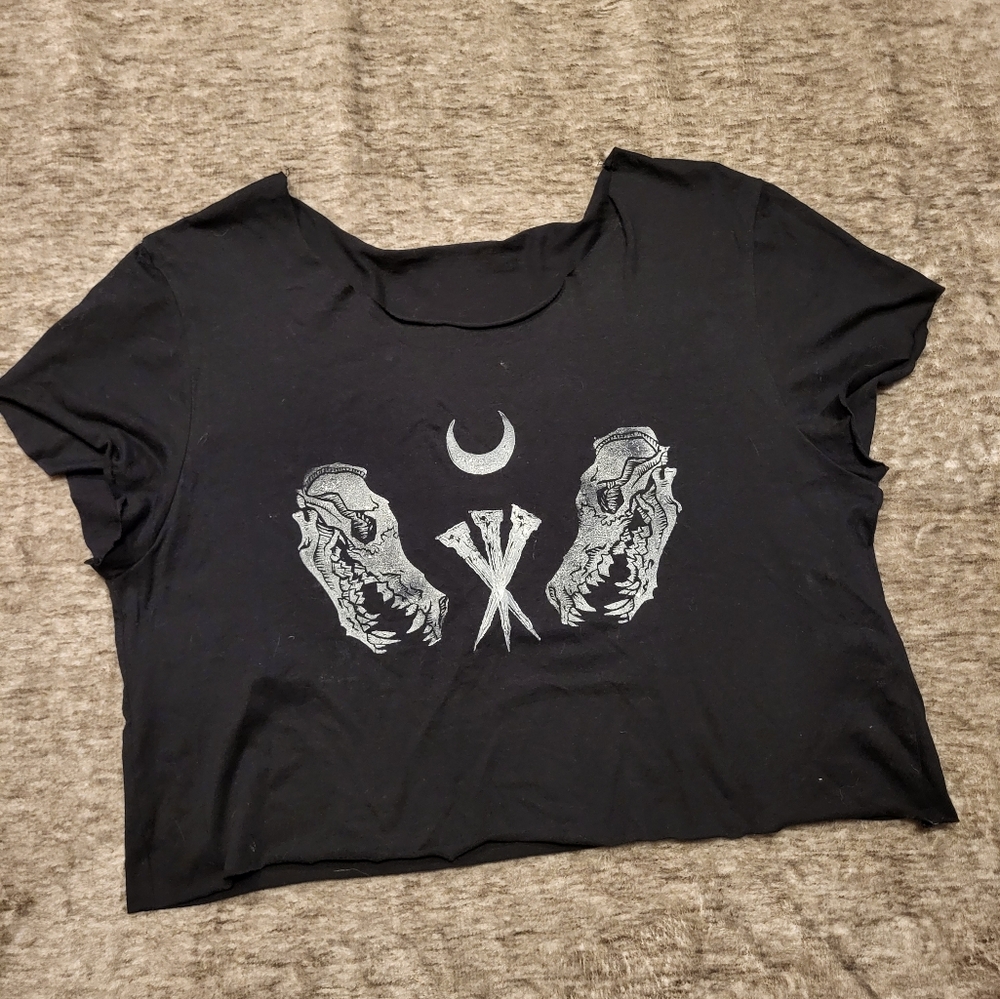 Hand-Printed DIY Crop Tee - Coyote Skull & Coffin Nails Size L